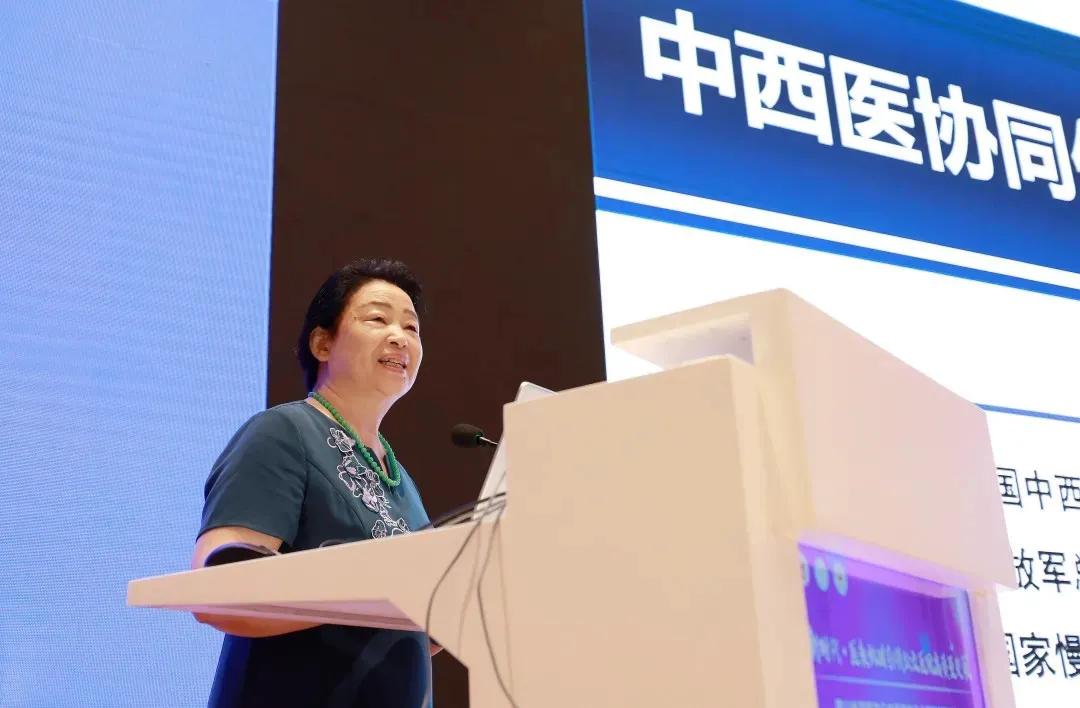 陈香美院士出席beat365在线唯一官网附属医院医联体联盟2021年会/四川省医院协会中医医院分会第三次学术会议